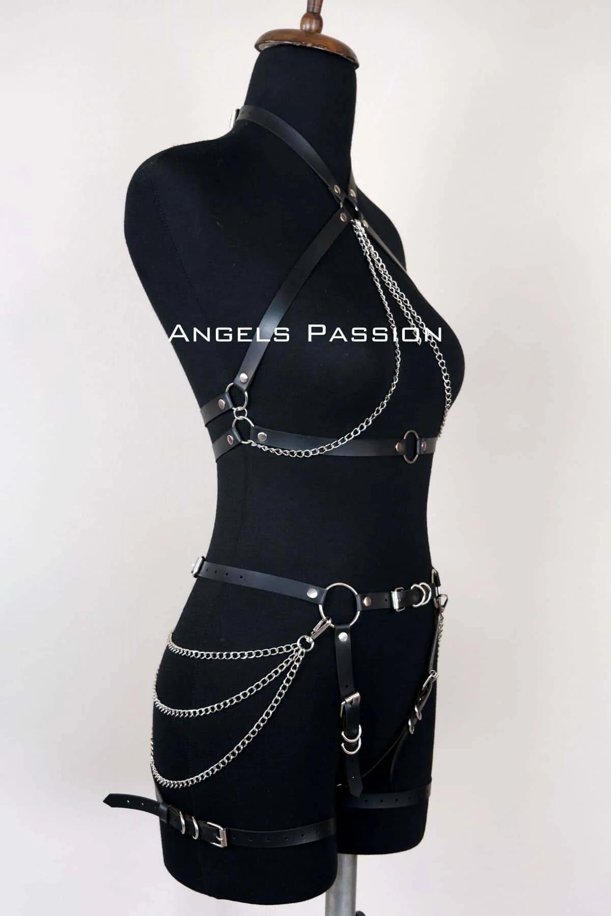Adjustable waist and hip harness straps with silver-tone O-rings and side chain connectors