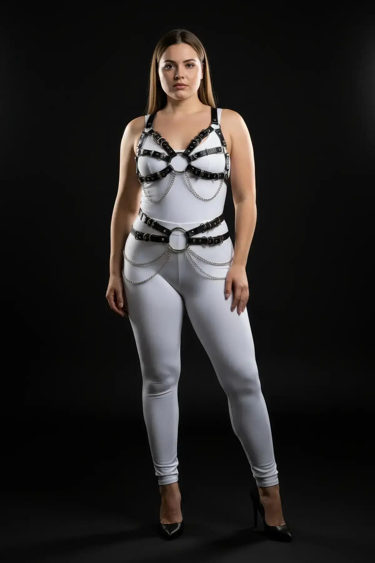 siyah harness bel bandı O-halka ve yan zincir detayı plus size kadın