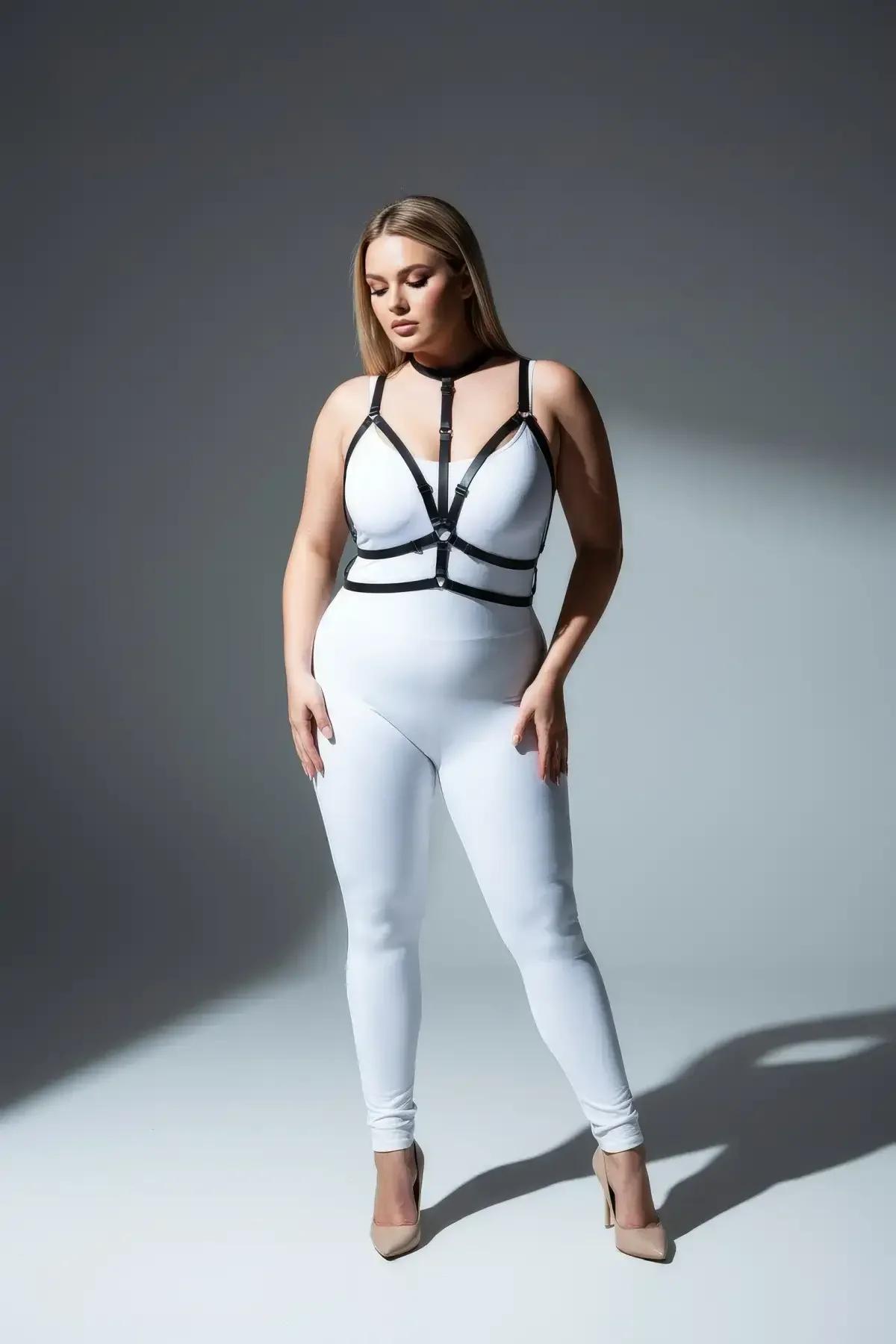 büyük beden harness takım choker boyun bandı siyah bantlar omuz görünümü