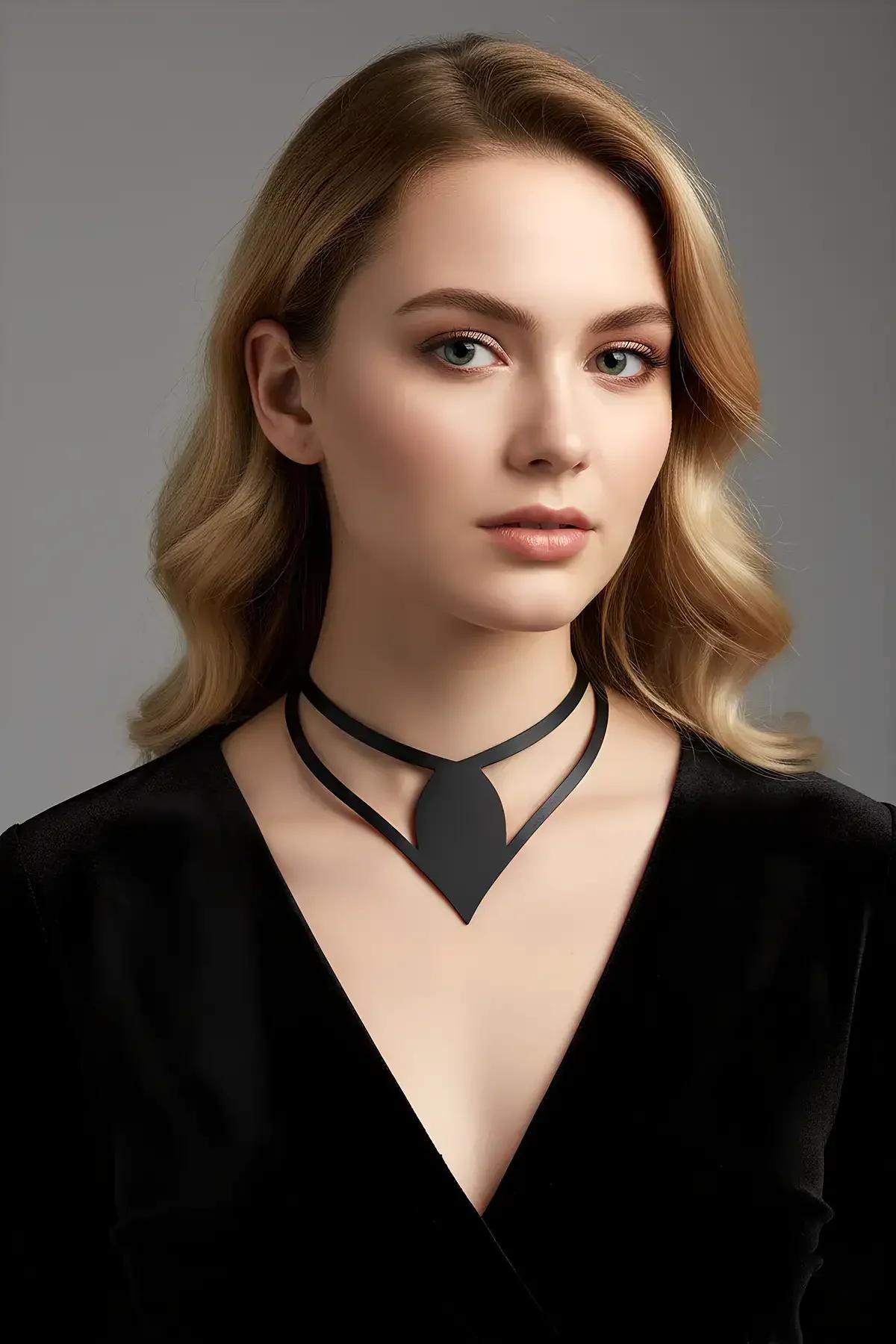 siyah PU deri choker önden görünüm damla sarkıt detayı yakın çekim