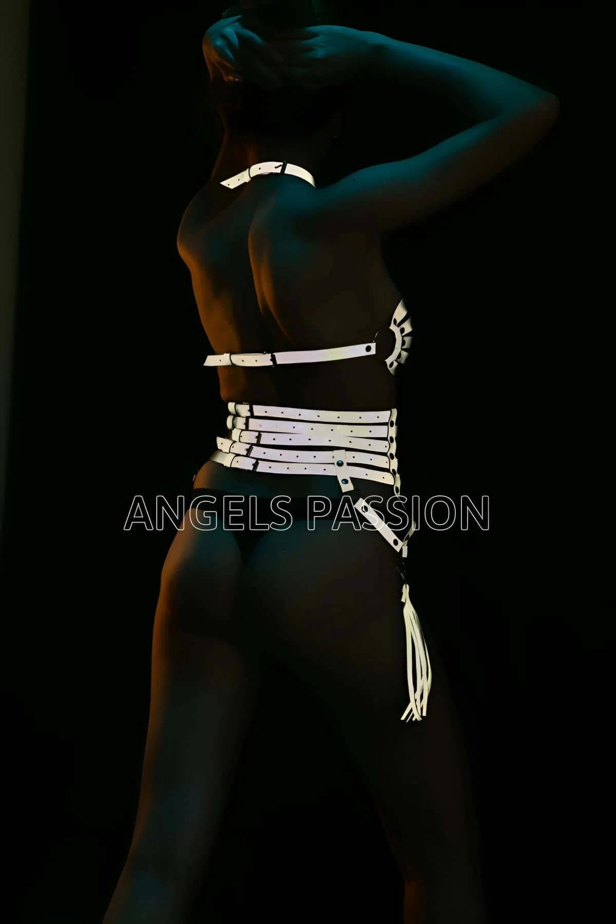 Multi-strap white vegan leather waist belt with five stacked bands and side O-rings