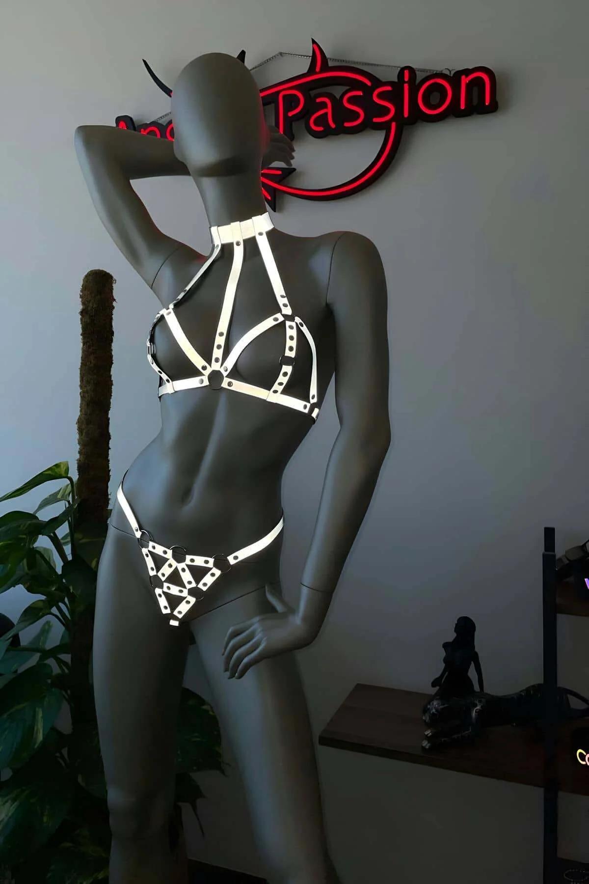 Matching white reflective harness bottoms with geometric strap design and rivet hardware