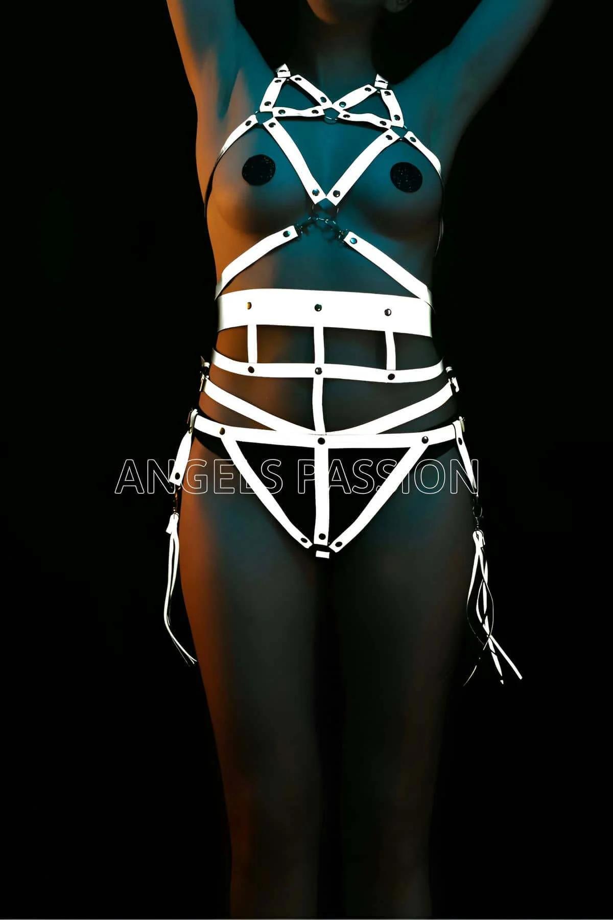 White reflective harness fringe tassels detail showing lobster-claw clip attachment and multi-strand 15 cm fringe