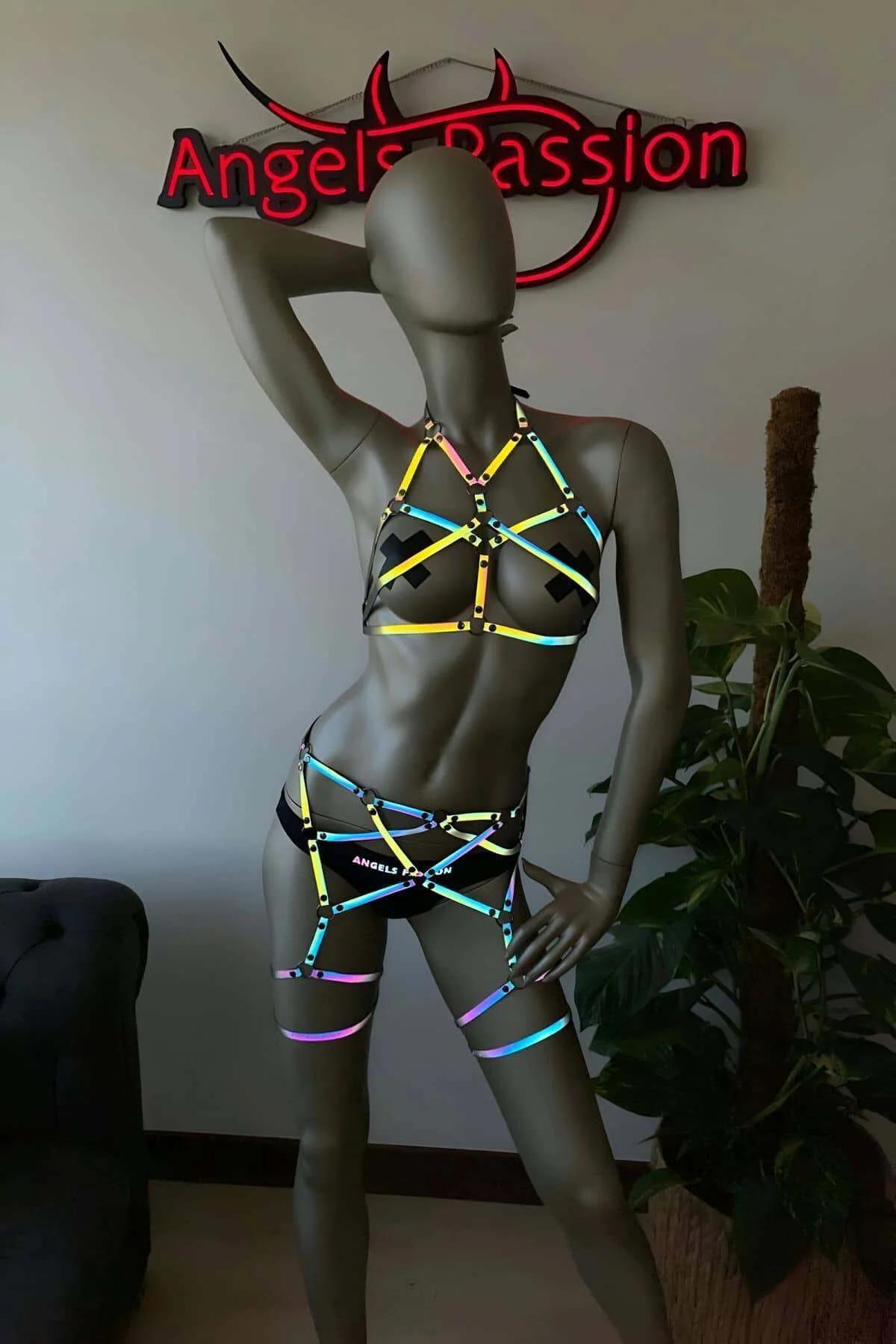 Rainbow glow thigh garter bands with slider buckle adjustment, 45-65 cm fit range, UV reflective elastic