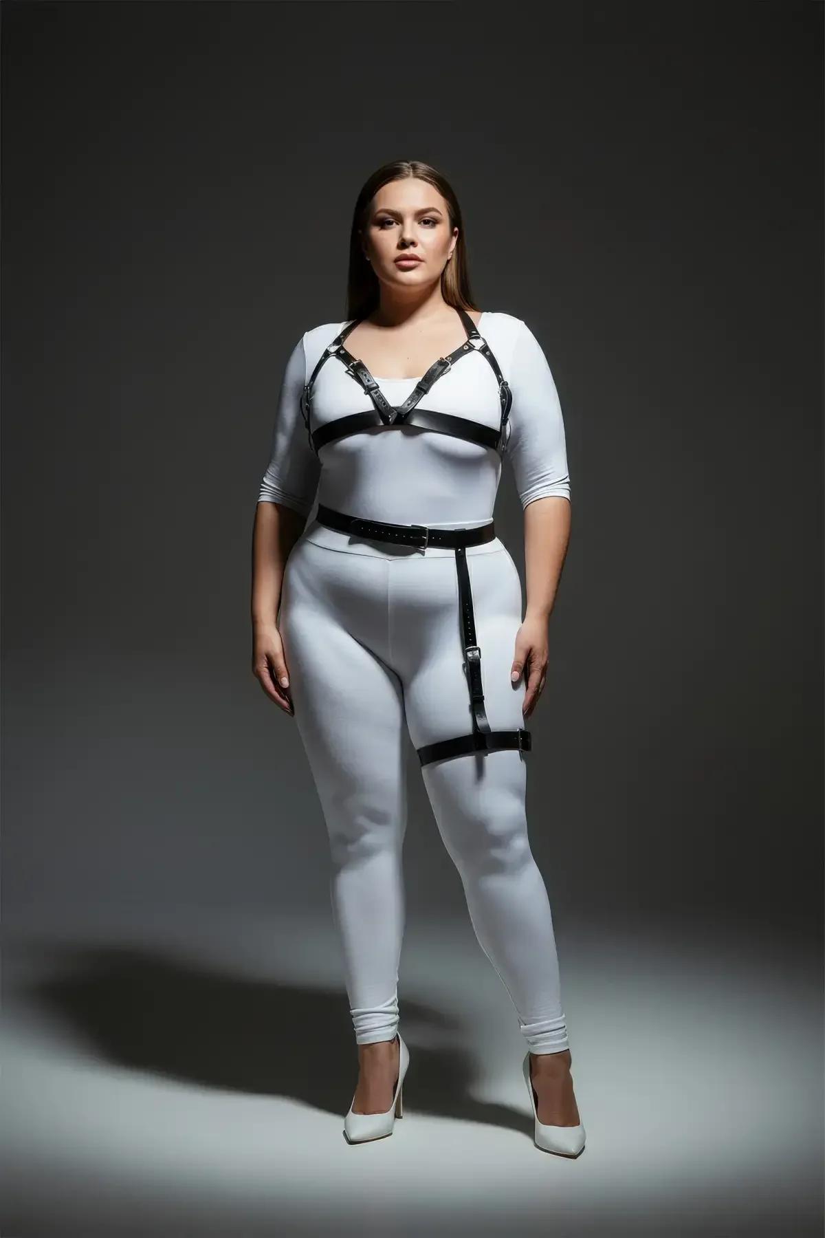 siyah vegan deri uyluk bandı tek bacak jartiyer harness gümüş tokalı