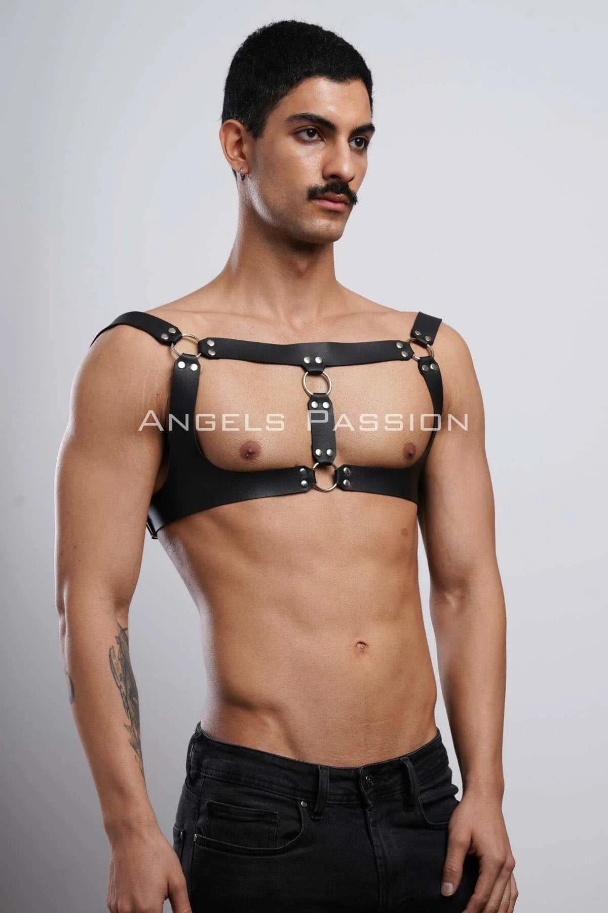 Adjustable Chest Harness with O-Ring Accents