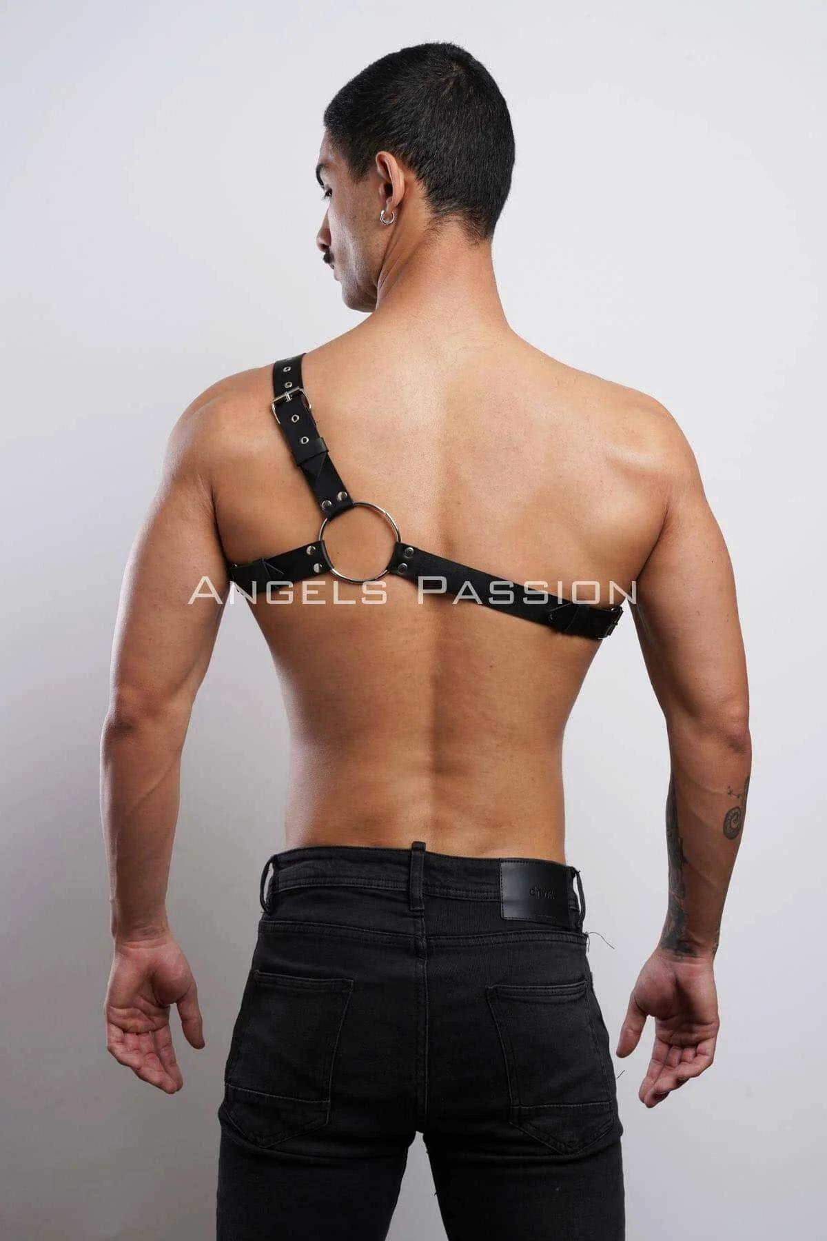 Black O-Ring Chest Harness with Adjustable Strap