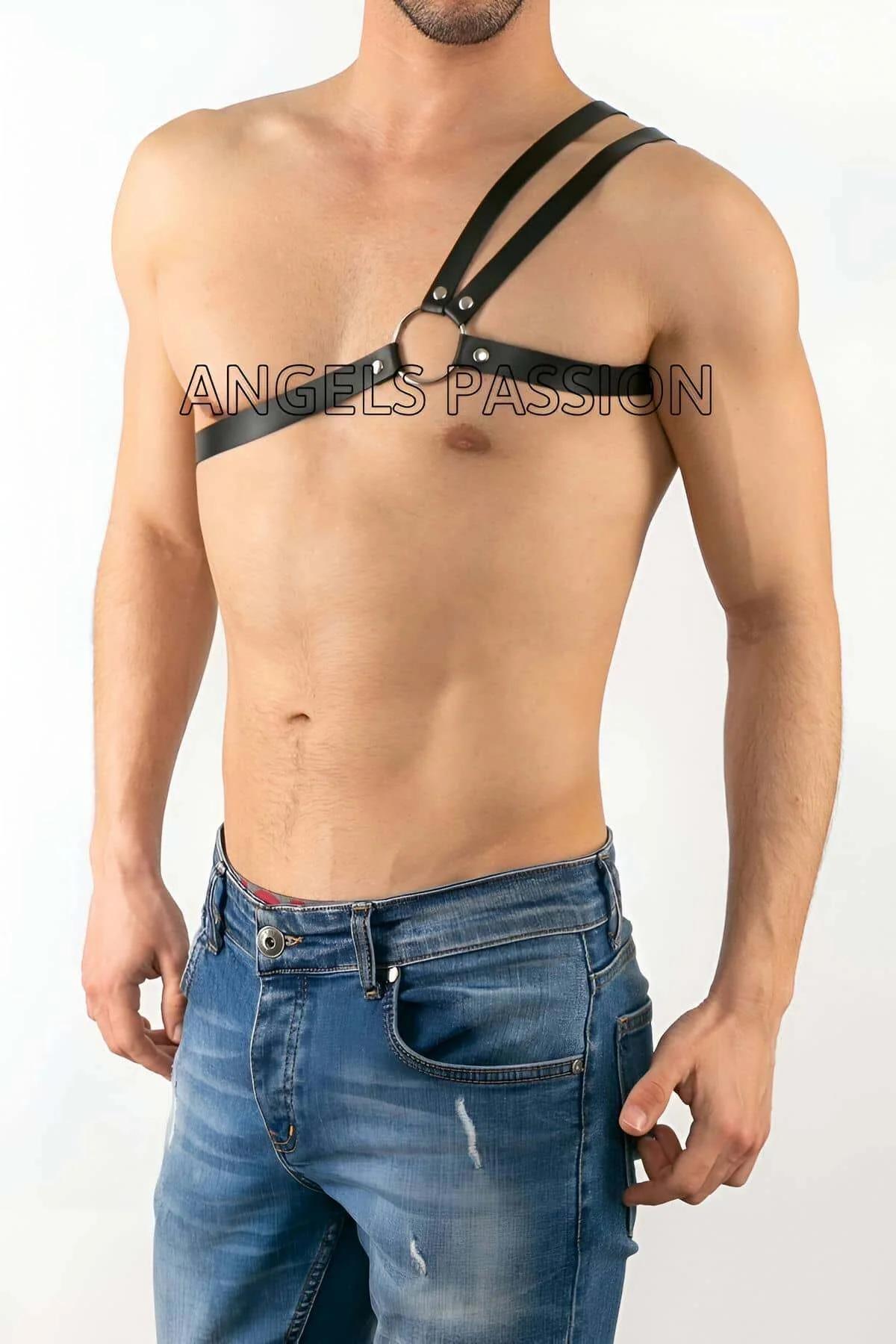 black asymmetric chest harness with two parallel shoulder straps and horizontal chest band detail