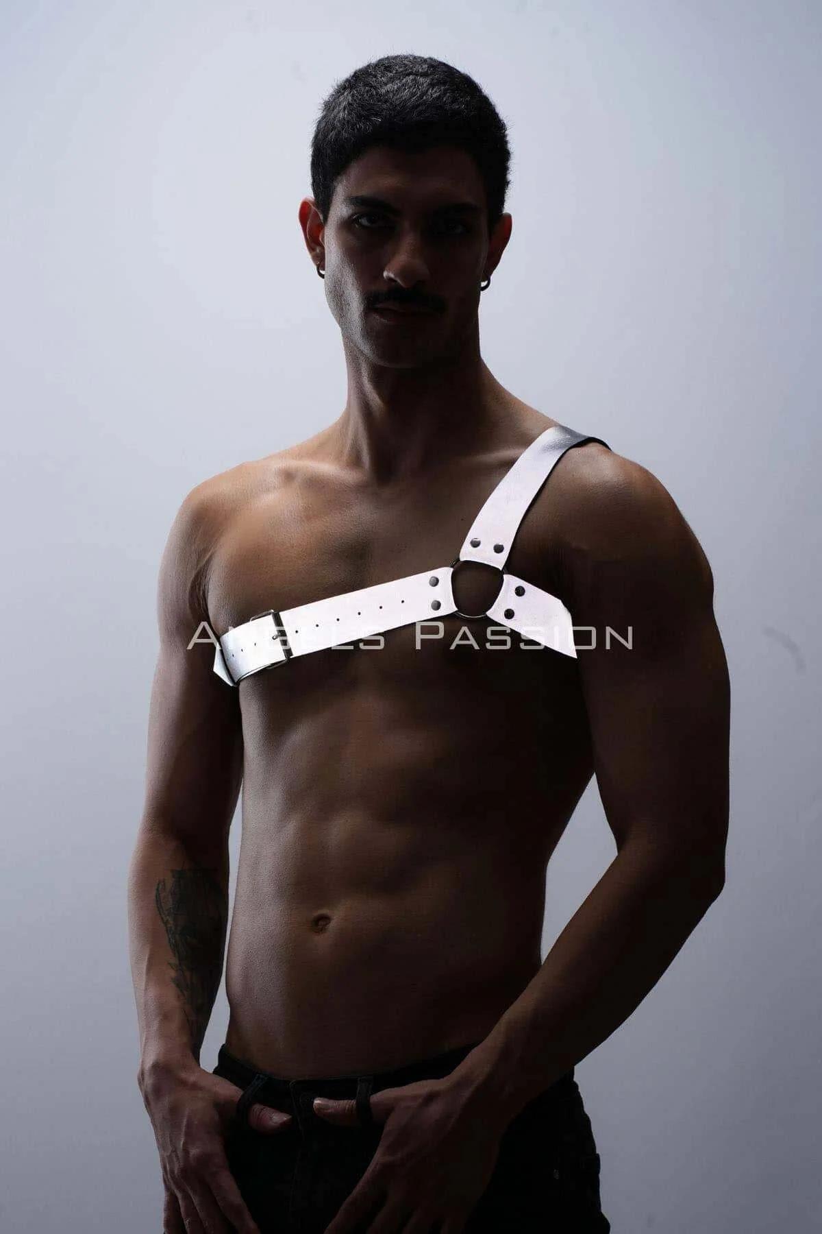 Back view of reflective chest harness showing horizontal chest band and adjustable buckle closure