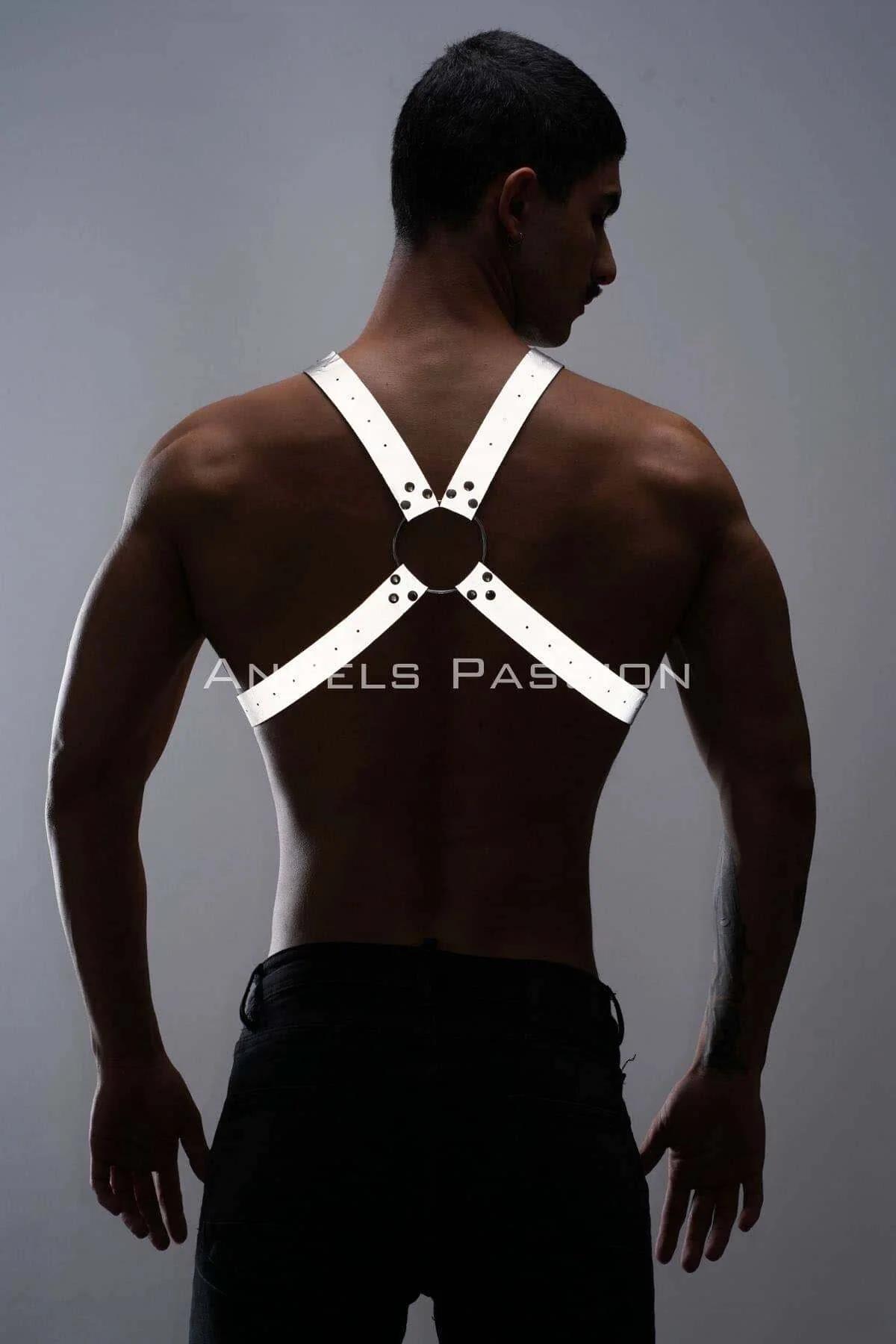Reflective Chest Harness with O-Ring Detail
