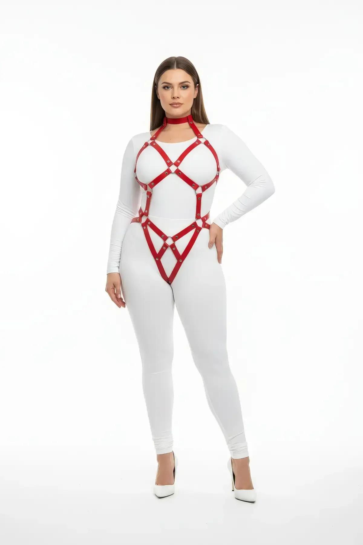 büyük beden kırmızı suni deri harness takım altın O-halkalı geometrik bant ve choker yaka seti