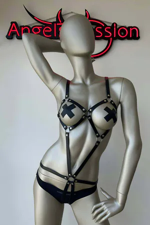 Body-hugging Leather Fantasy Harness - APFT240