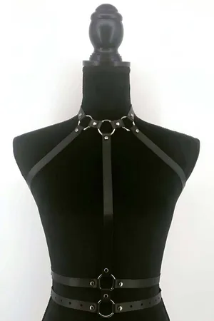 Stylish Leather Harness with Collar and Waist Detail - APFT545