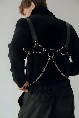 Stylish Men's Belt with Chain and Ring Detail - APFTM109