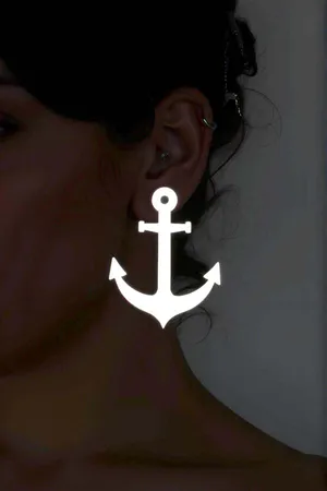 White Reflective Anchor Earrings, Stylish Laser Cut Earrings - APBJ020