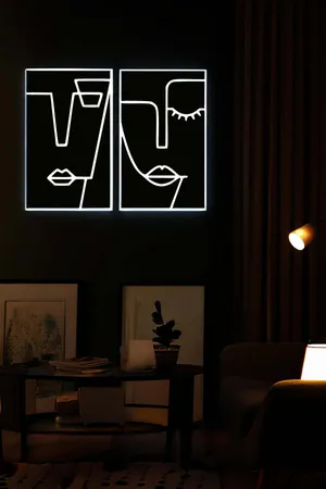 Cubic Abstract Face Paintings on Reflective Leather, Stylish Paintings Reflected in the Dark